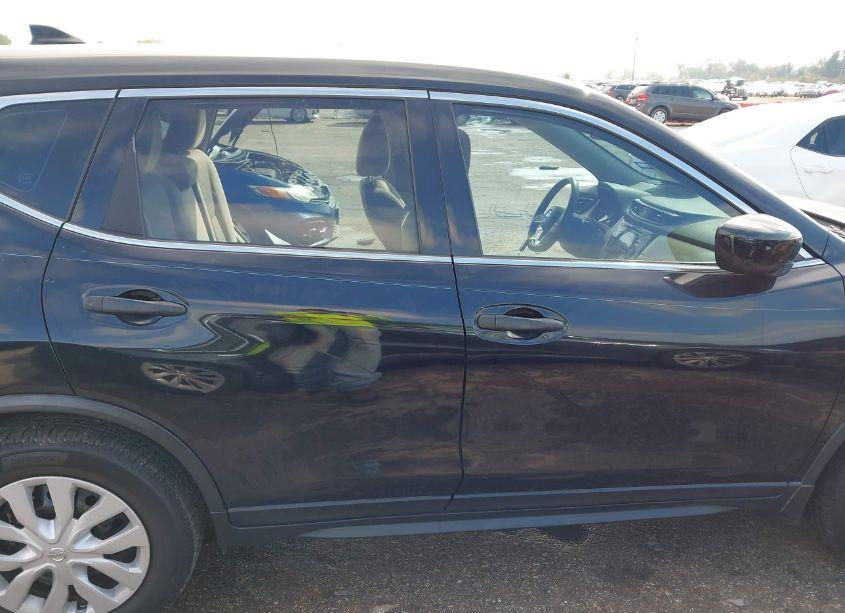 Photo 14 of 2017 Nissan Rogue S (VIN JN8AT2MT8HW399992)