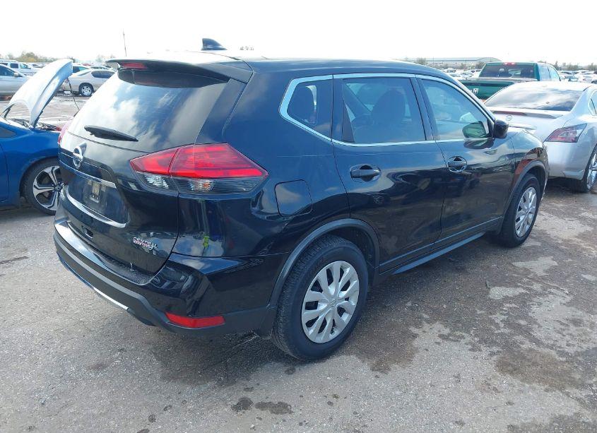 Photo 4 of 2017 Nissan Rogue S (VIN JN8AT2MT8HW399992)