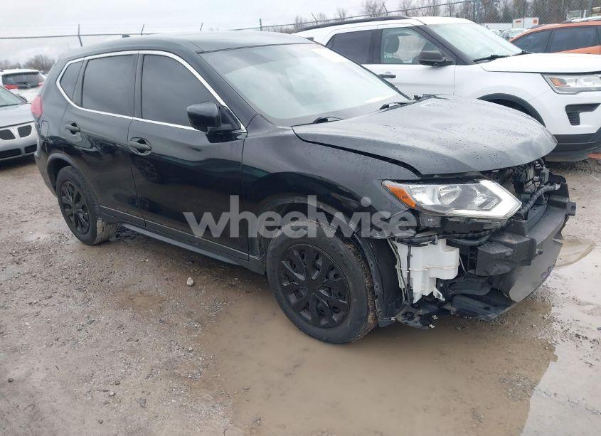 2018 Nissan Rogue S (VIN JN8AT2MT8JW451305) main photo