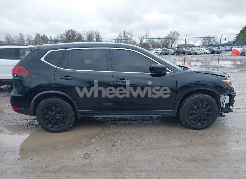 Photo 13 of 2018 Nissan Rogue S (VIN JN8AT2MT8JW451305)