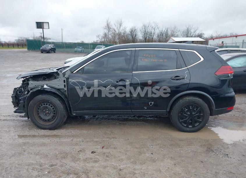 Photo 14 of 2018 Nissan Rogue S (VIN JN8AT2MT8JW451305)