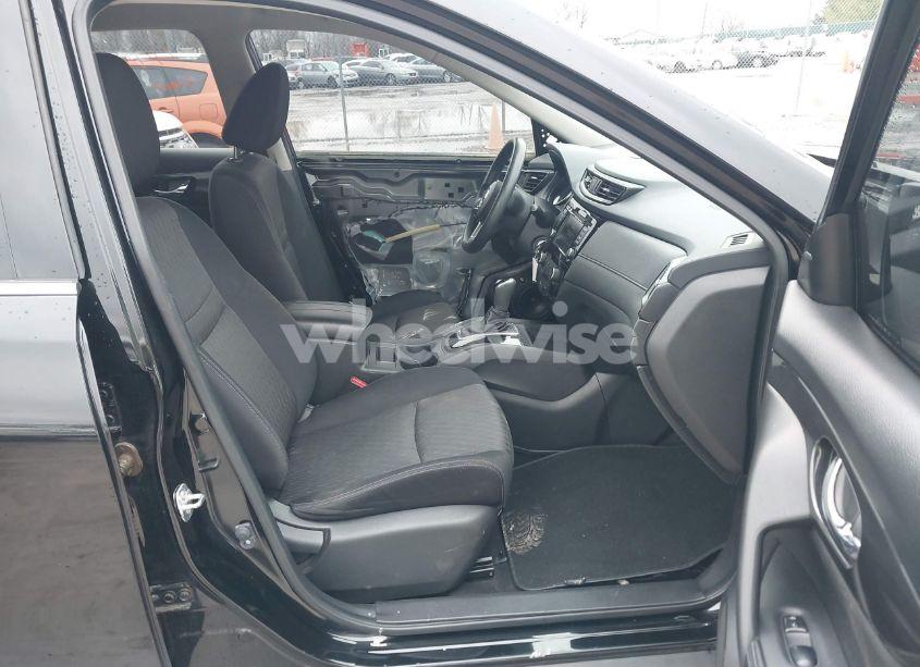 Photo 5 of 2018 Nissan Rogue S (VIN JN8AT2MT8JW451305)