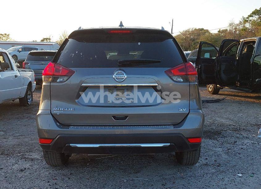 Photo 16 of 2018 Nissan Rogue SV (VIN JN8AT2MT8JW456410)