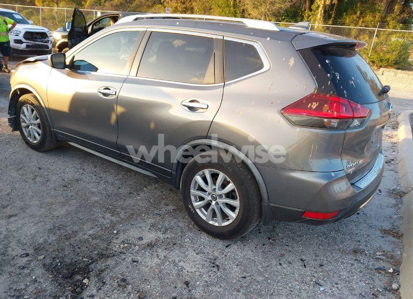 Photo 3 of 2018 Nissan Rogue SV (VIN JN8AT2MT8JW456410)