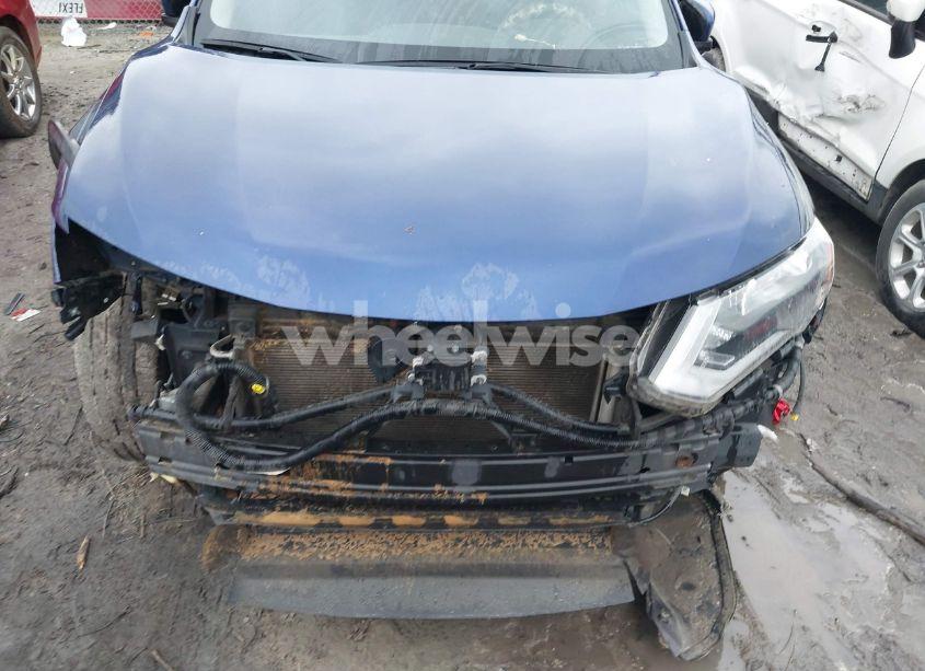 Photo 12 of 2019 Nissan Rogue SV (VIN JN8AT2MT8KW255947)