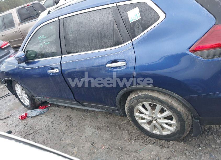 Photo 14 of 2019 Nissan Rogue SV (VIN JN8AT2MT8KW255947)