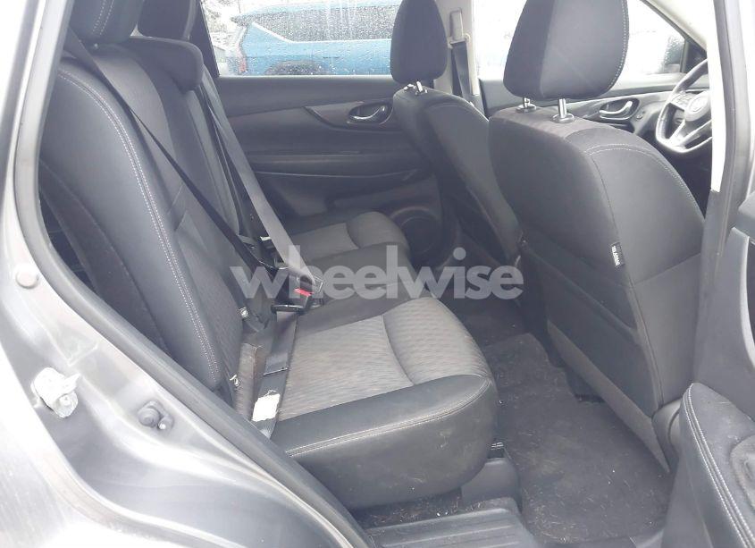 Photo 8 of 2019 Nissan Rogue SV (VIN JN8AT2MT8KW256449)