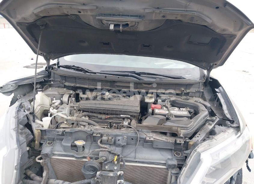 Photo 10 of 2019 Nissan Rogue SV (VIN JN8AT2MT8KW265006)