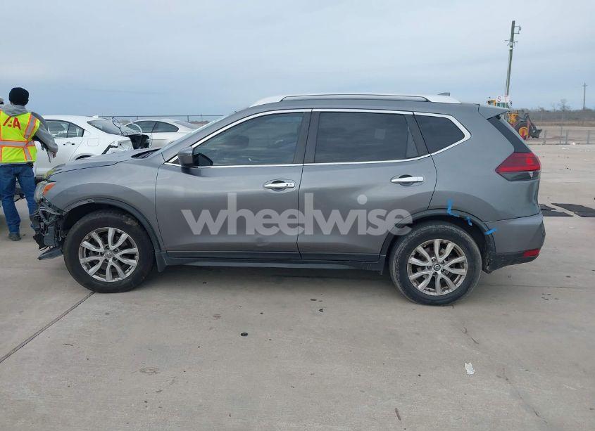 Photo 13 of 2019 Nissan Rogue SV (VIN JN8AT2MT8KW265006)