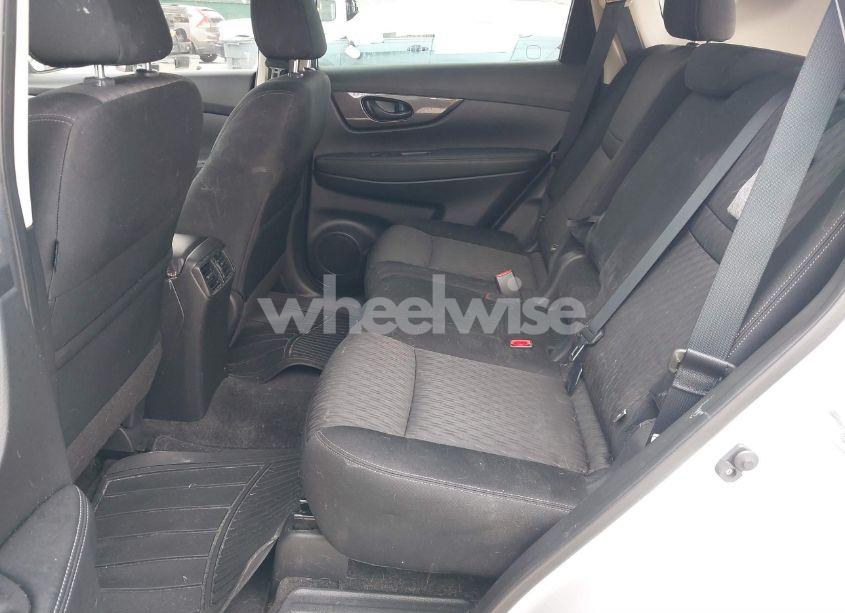 Photo 8 of 2019 Nissan Rogue S (VIN JN8AT2MT8KW502299)