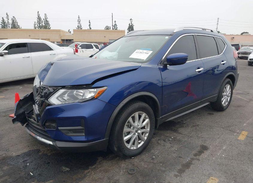Photo 2 of 2020 Nissan Rogue SV FWD (VIN JN8AT2MT8LW014262)