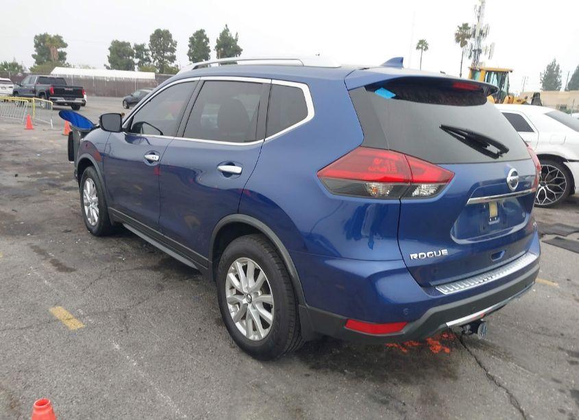 Photo 3 of 2020 Nissan Rogue SV FWD (VIN JN8AT2MT8LW014262)
