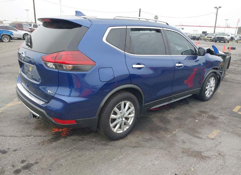 Photo 4 of 2020 Nissan Rogue SV FWD (VIN JN8AT2MT8LW014262)