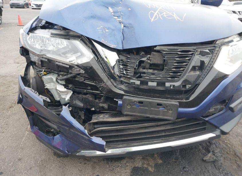 Photo 6 of 2020 Nissan Rogue SV FWD (VIN JN8AT2MT8LW014262)