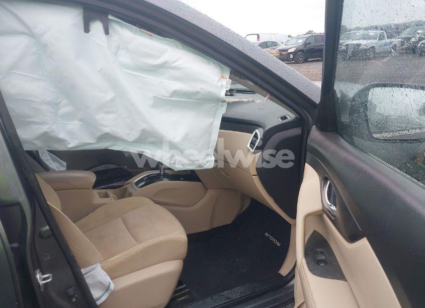 Photo 5 of 2016 Nissan Rogue S (VIN JN8AT2MT9GW008850)