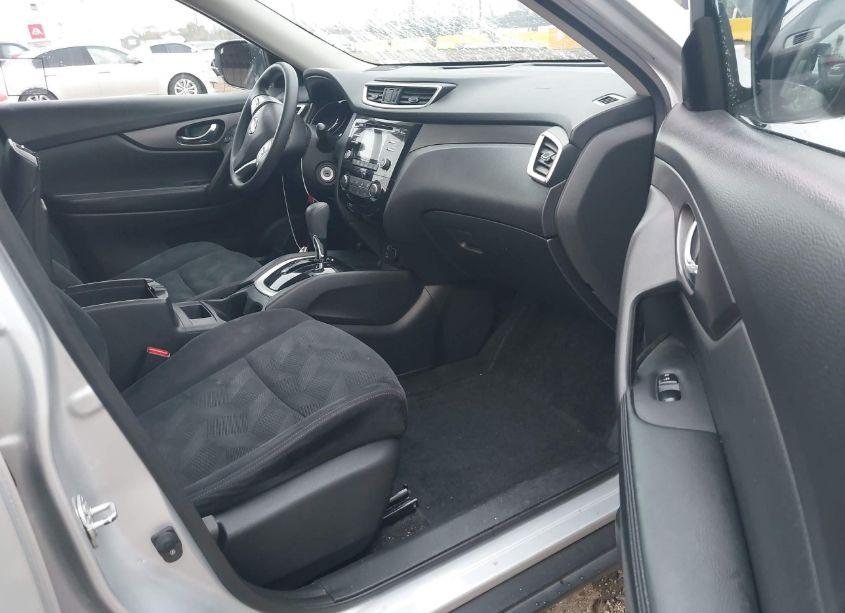 Photo 5 of 2016 Nissan Rogue S (VIN JN8AT2MT9GW009996)