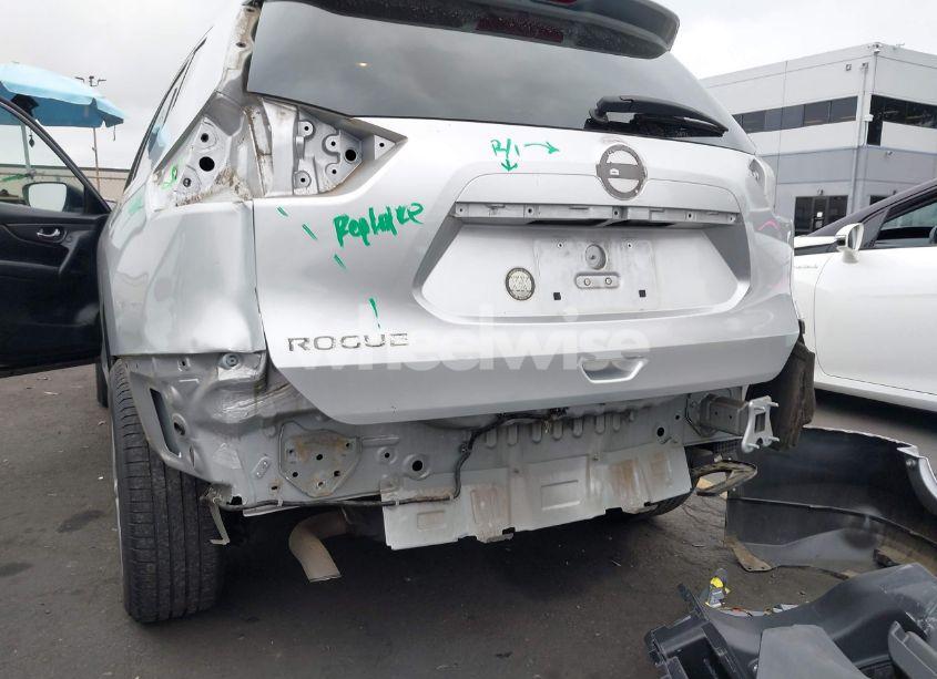 Photo 6 of 2016 Nissan Rogue S (VIN JN8AT2MT9GW027396)