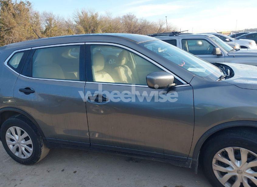 Photo 13 of 2016 Nissan Rogue S (VIN JN8AT2MT9GW030430)