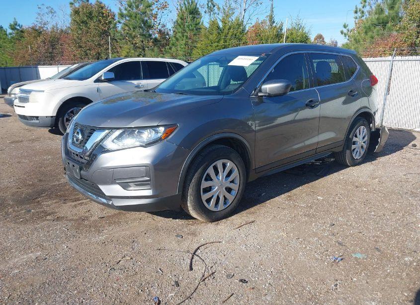 Photo 2 of 2017 Nissan Rogue S (VIN JN8AT2MT9HW136944)