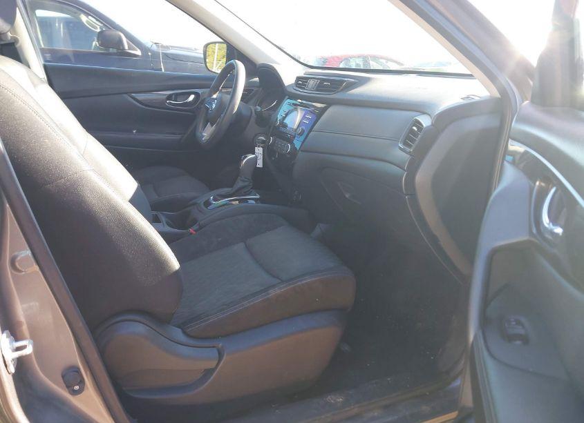 Photo 5 of 2017 Nissan Rogue S (VIN JN8AT2MT9HW136944)