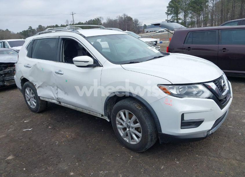 2017 Nissan Rogue SV (VIN JN8AT2MT9HW145174) main photo