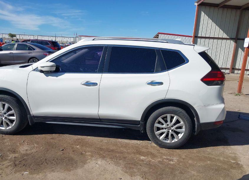 Photo 14 of 2017 Nissan Rogue SV (VIN JN8AT2MT9HW147782)