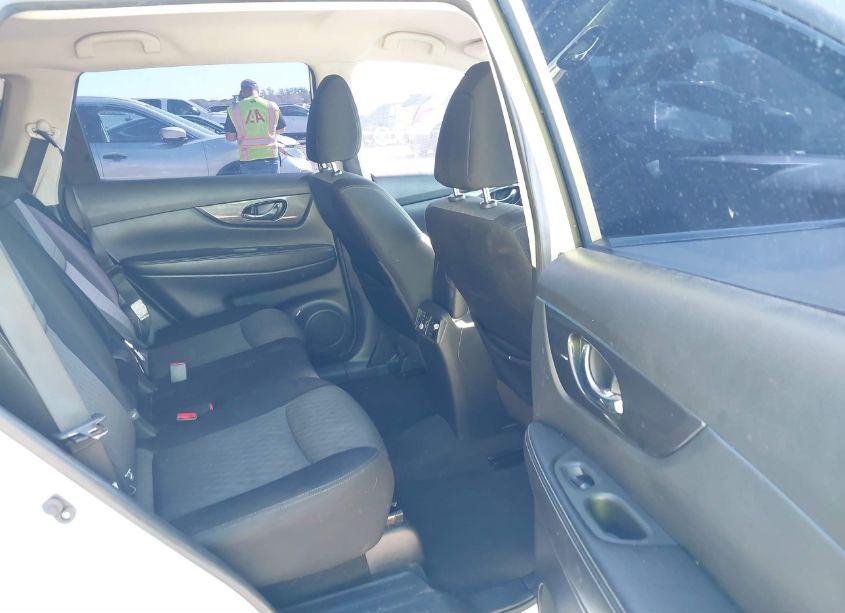 Photo 8 of 2017 Nissan Rogue SV (VIN JN8AT2MT9HW147782)