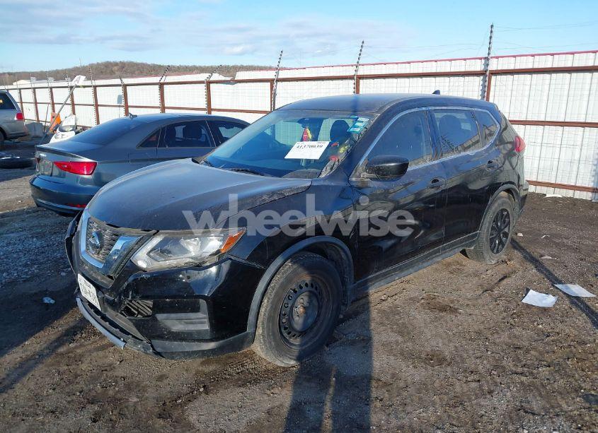 Photo 2 of 2017 Nissan Rogue S (VIN JN8AT2MT9HW150598)