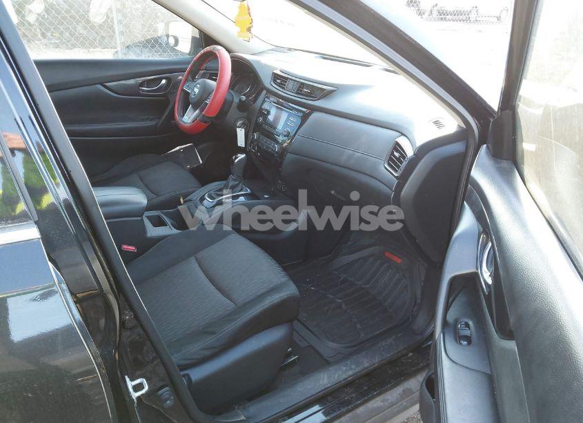 Photo 5 of 2017 Nissan Rogue S (VIN JN8AT2MT9HW150598)