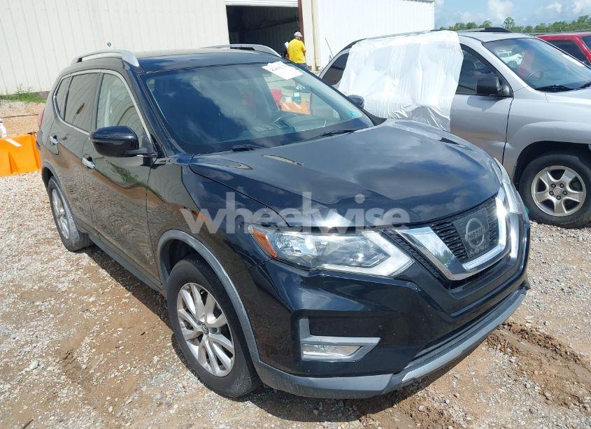2017 Nissan Rogue SV (VIN JN8AT2MT9HW400230) main photo
