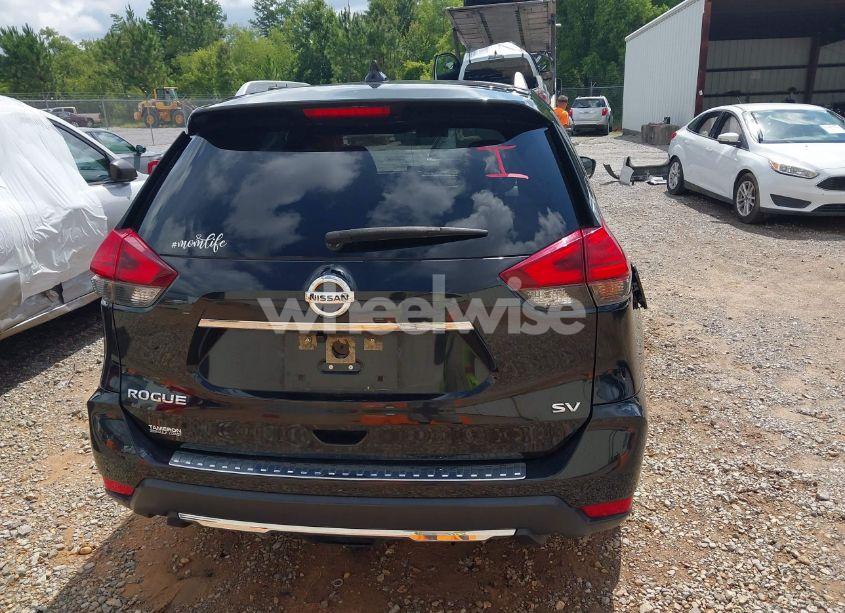 Photo 16 of 2017 Nissan Rogue SV (VIN JN8AT2MT9HW400230)