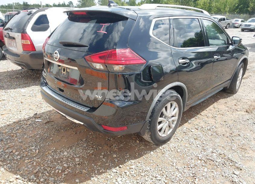 Photo 4 of 2017 Nissan Rogue SV (VIN JN8AT2MT9HW400230)