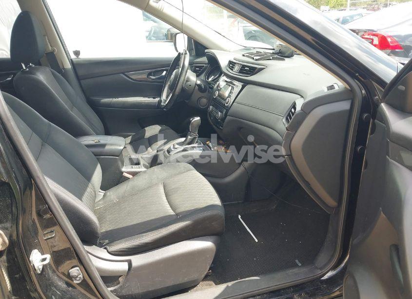 Photo 5 of 2017 Nissan Rogue SV (VIN JN8AT2MT9HW400230)