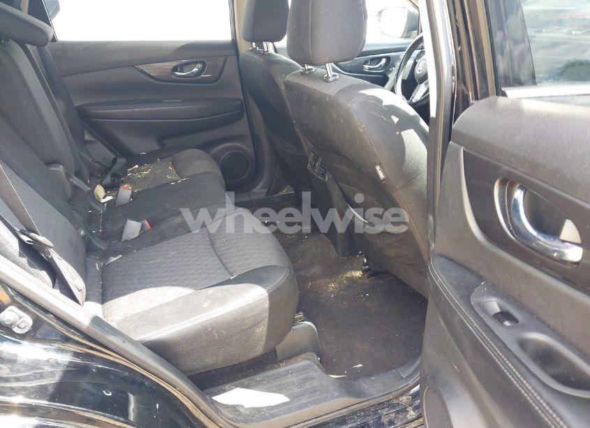 Photo 8 of 2017 Nissan Rogue SV (VIN JN8AT2MT9HW400230)