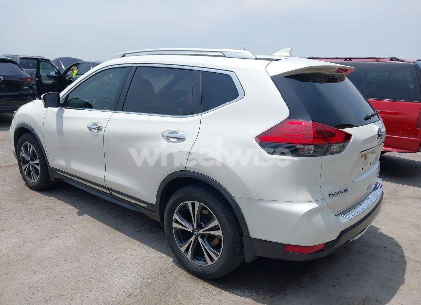 Photo 3 of 2017 Nissan Rogue SL (VIN JN8AT2MT9HW404813)