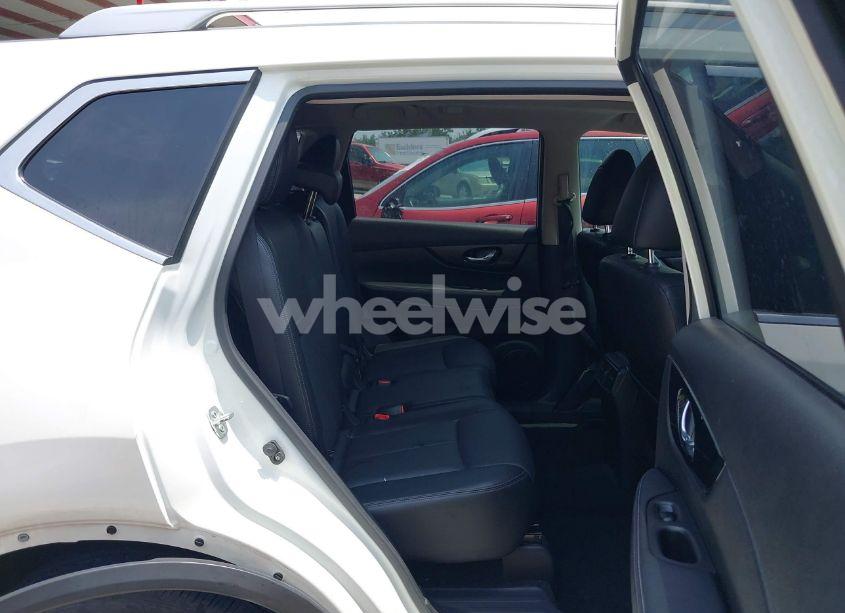 Photo 8 of 2017 Nissan Rogue SL (VIN JN8AT2MT9HW404813)