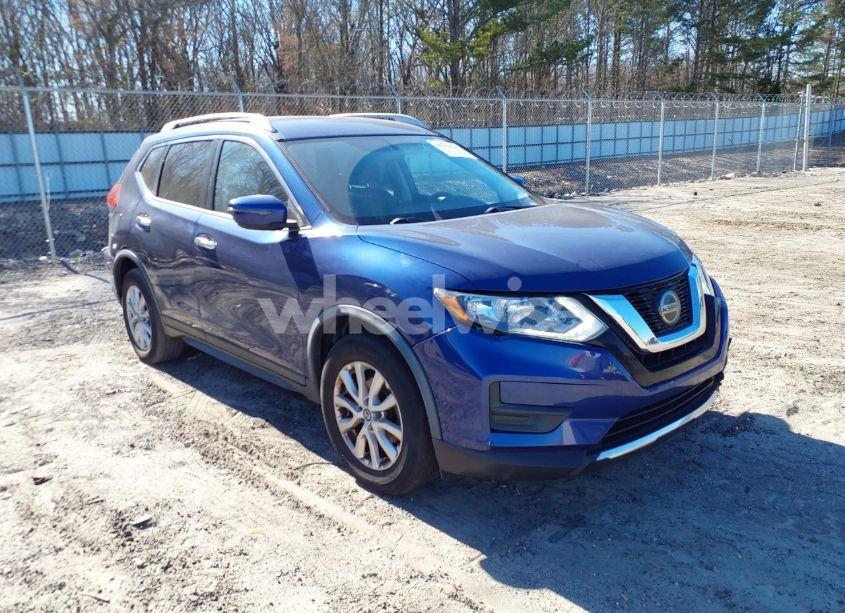 2018 Nissan Rogue SV (VIN JN8AT2MT9JW450227) main photo