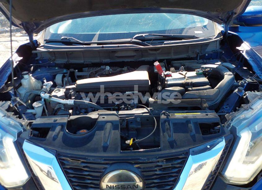 Photo 10 of 2018 Nissan Rogue SV (VIN JN8AT2MT9JW450227)