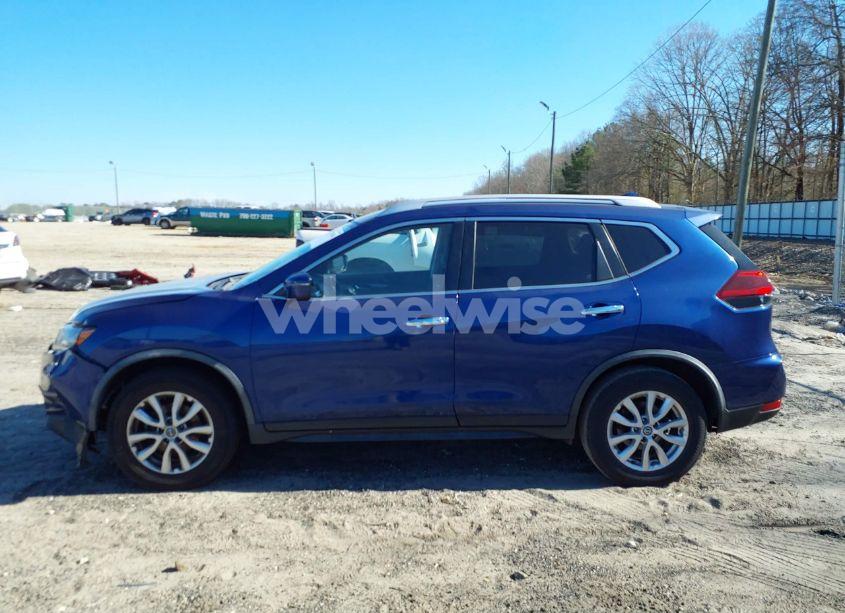 Photo 14 of 2018 Nissan Rogue SV (VIN JN8AT2MT9JW450227)