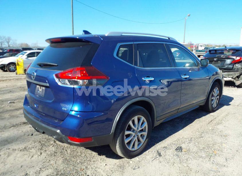 Photo 4 of 2018 Nissan Rogue SV (VIN JN8AT2MT9JW450227)