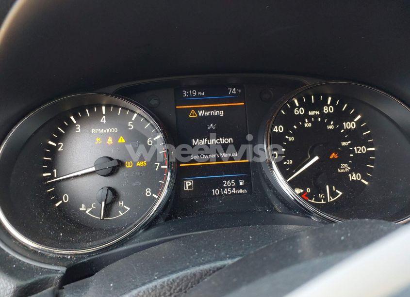 Photo 7 of 2018 Nissan Rogue SV (VIN JN8AT2MT9JW450227)