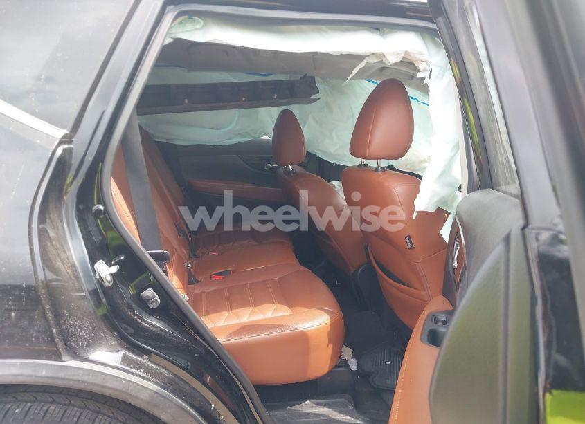 Photo 8 of 2018 Nissan Rogue SL (VIN JN8AT2MT9JW451992)