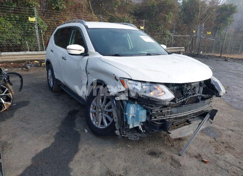 2018 Nissan Rogue SV (VIN JN8AT2MT9JW458909) main photo