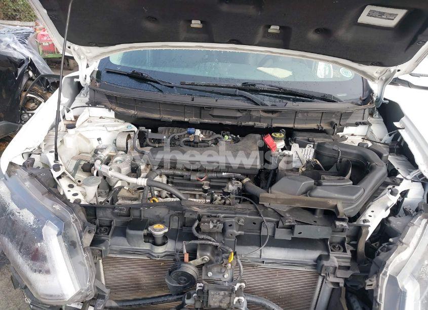 Photo 10 of 2018 Nissan Rogue SV (VIN JN8AT2MT9JW458909)