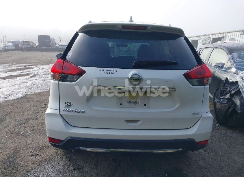 Photo 16 of 2018 Nissan Rogue SV (VIN JN8AT2MT9JW458909)