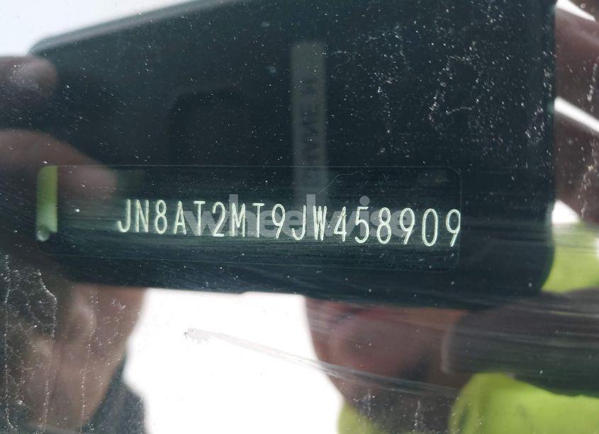 Photo 9 of 2018 Nissan Rogue SV (VIN JN8AT2MT9JW458909)