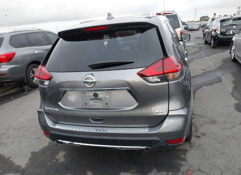 Photo 17 of 2018 Nissan Rogue SV (VIN JN8AT2MT9JW463771)