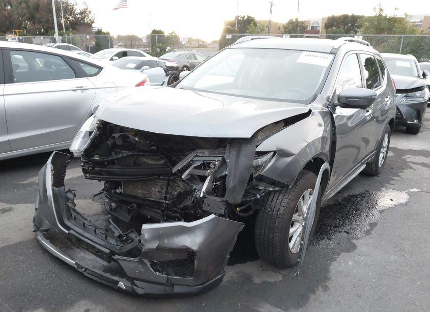 Photo 6 of 2018 Nissan Rogue SV (VIN JN8AT2MT9JW463771)