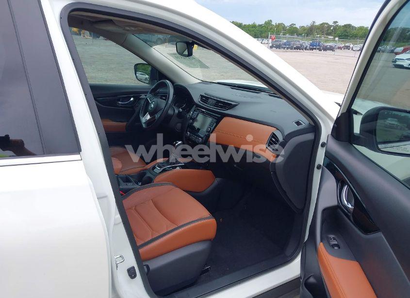 Photo 5 of 2018 Nissan Rogue SL (VIN JN8AT2MT9JW468937)