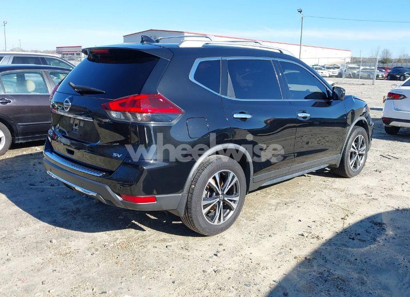Photo 4 of 2019 Nissan Rogue SV (VIN JN8AT2MT9KW262244)